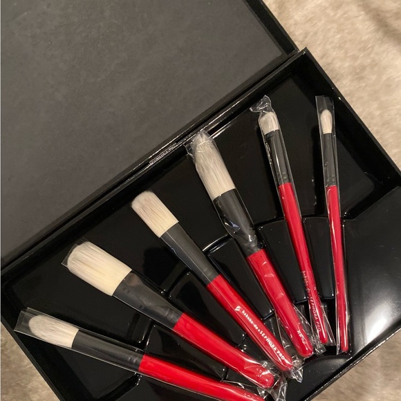hakuho-do + Sephora Pro The Ultimate Brush Set - Picture 8 of 13